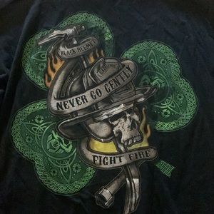 Black helmet never go gently fire fighter tee shirt size large